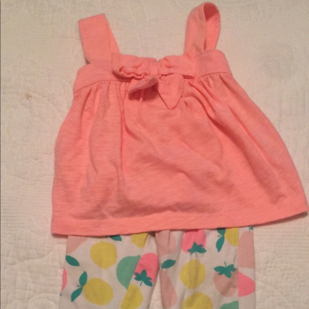 Carter’s melon outfit